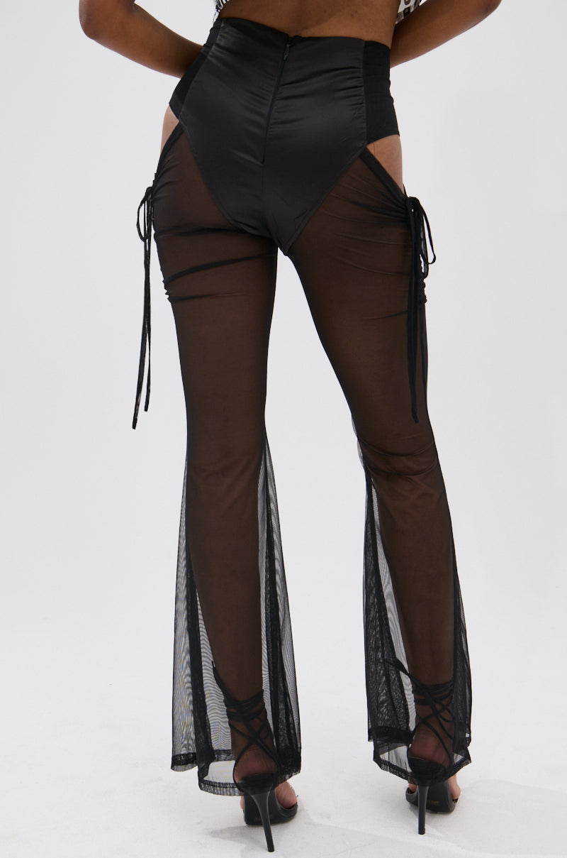 DERRIA MESH FLARE LEGGING