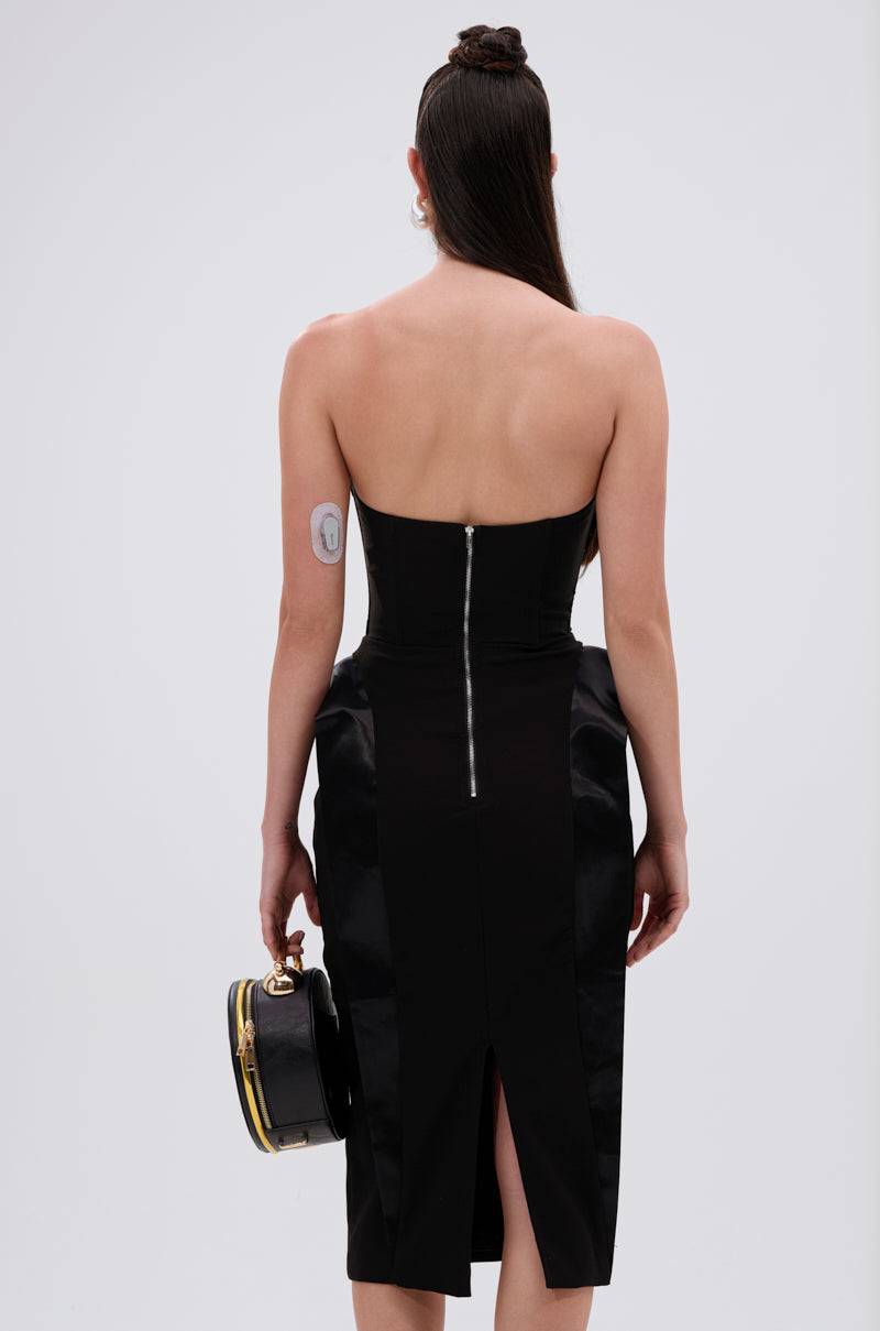 CHIC AND SOPHISTICATED STRUCTURED MIDI DRESS