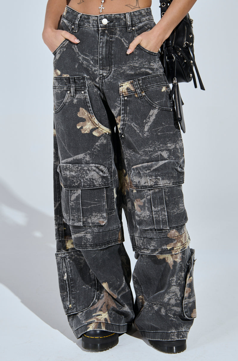 DOWN AND DIRTY CARGO CAMO PANT
