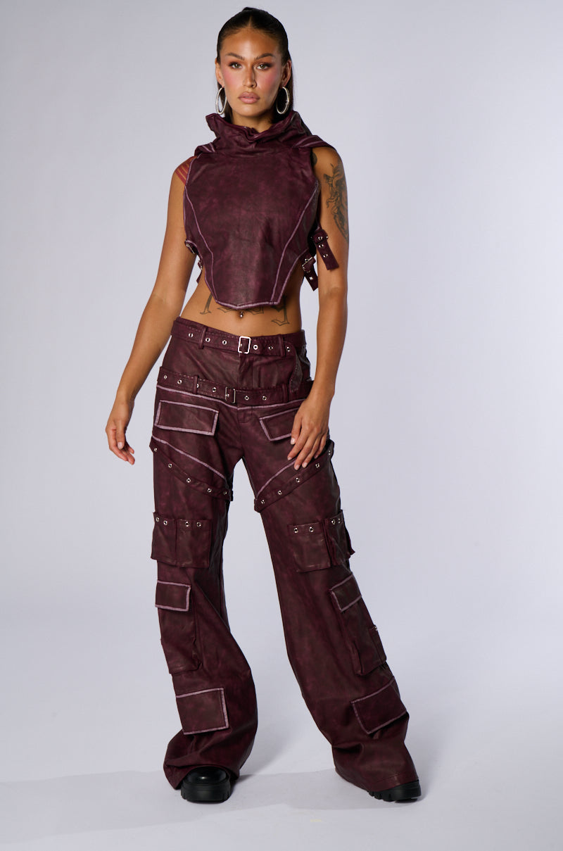 DESERT VIBE SLEEVELESS PU TOP IN BURGUNDY