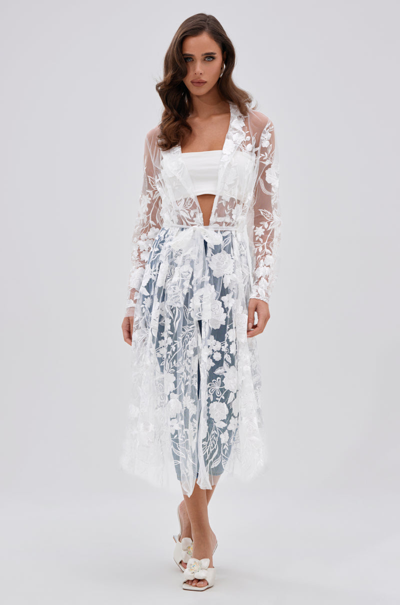 IN BLOOM SHEER TRENCH IN WHITE