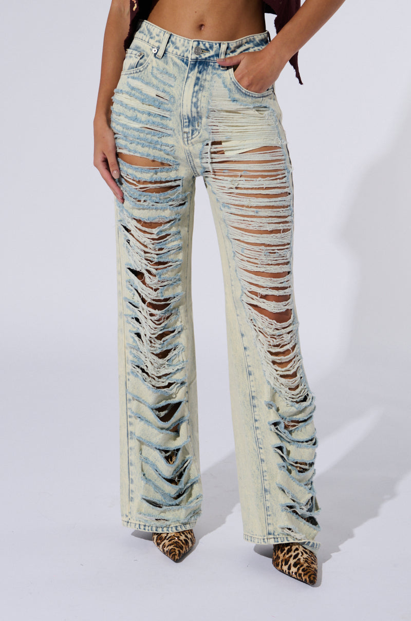 OVER IT DISTRESSED HIGH RISE JEANS
