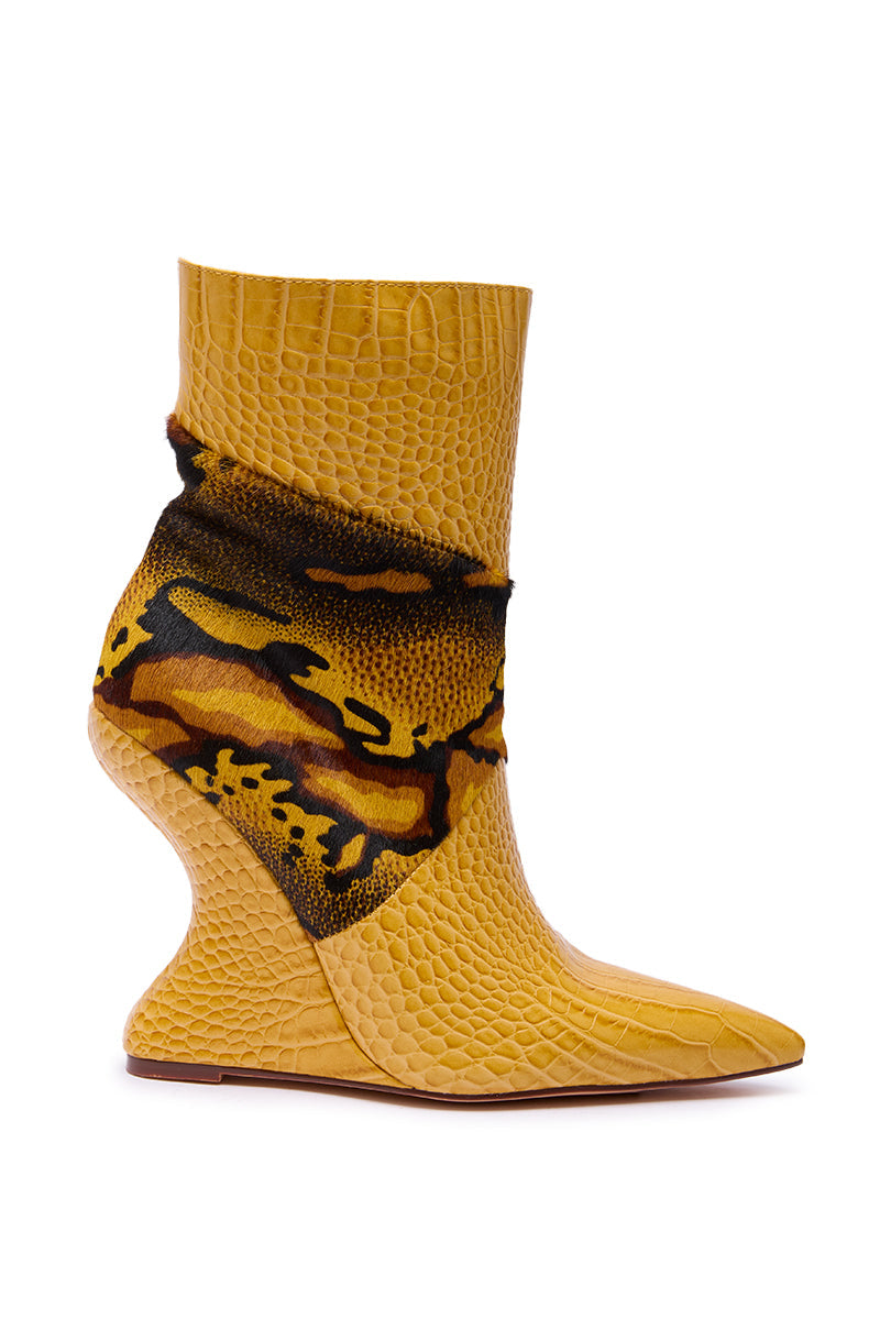 AZALEA WANG ARTOUL YELLOW COLOR BLOCKED YELLOW WEDGE BOOTIE