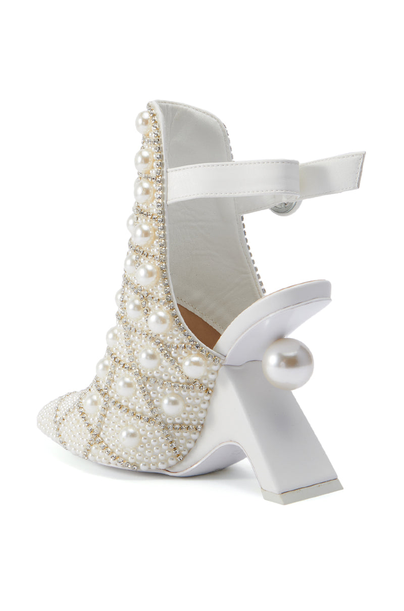 AZALEA WANG BREAN EMBELLISHED PUMP
