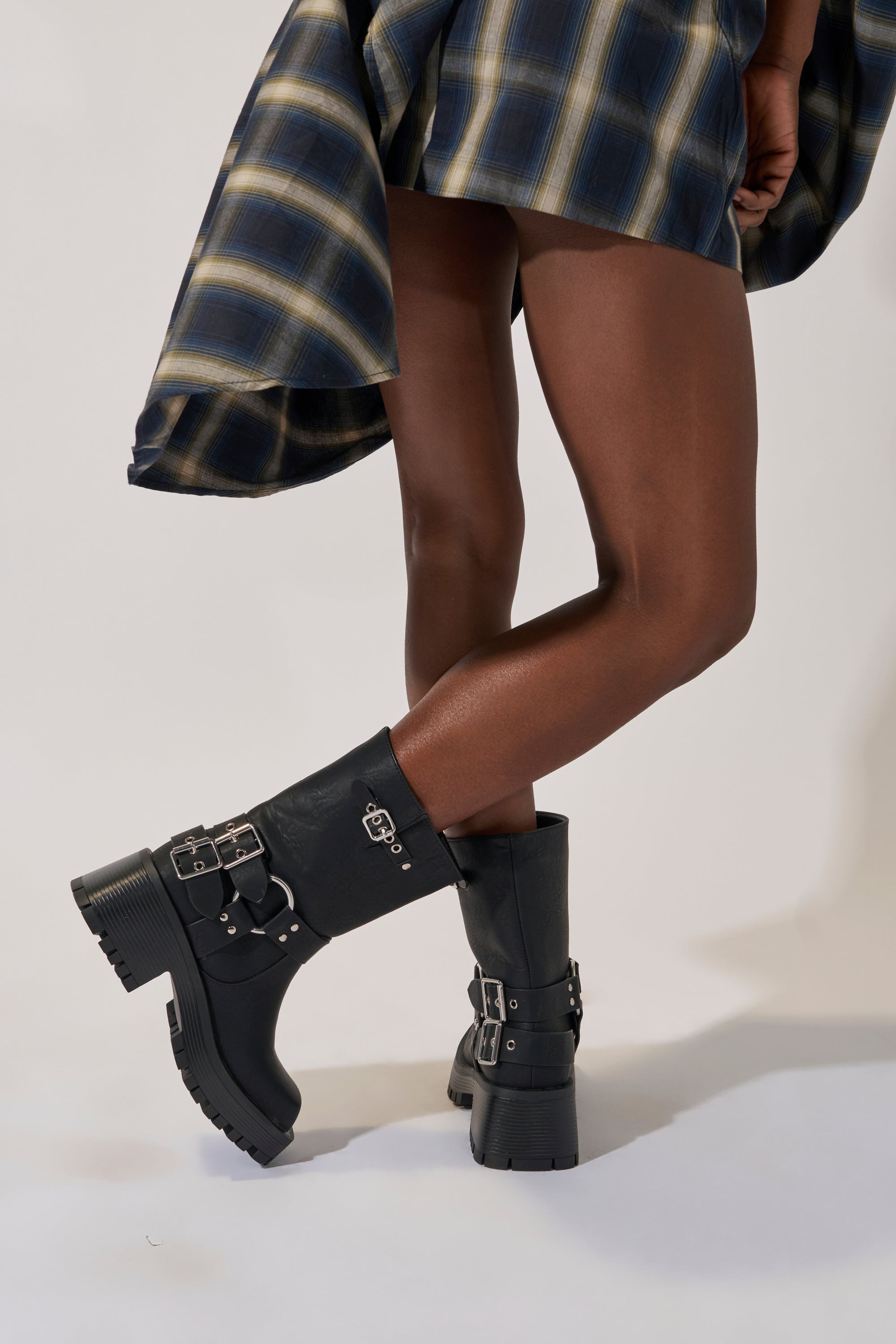 AZALEA WANG BUCKED BLACK CHUNKY HEEL COMBAT BOOTIE