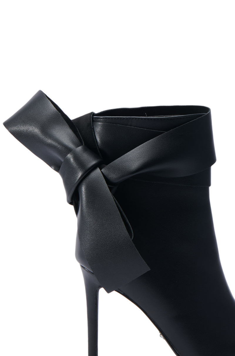 AZALEA WANG CHAUD BLACK TIE RIBBON BOOTIE