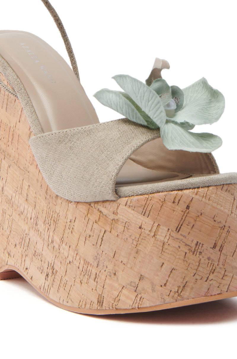 AZALEA WANG DALEYZA GREEN FLORAL WEDGE SANDAL