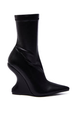 AZALEA WANG DAMAN BLACK PU WEDGE BOOTIE