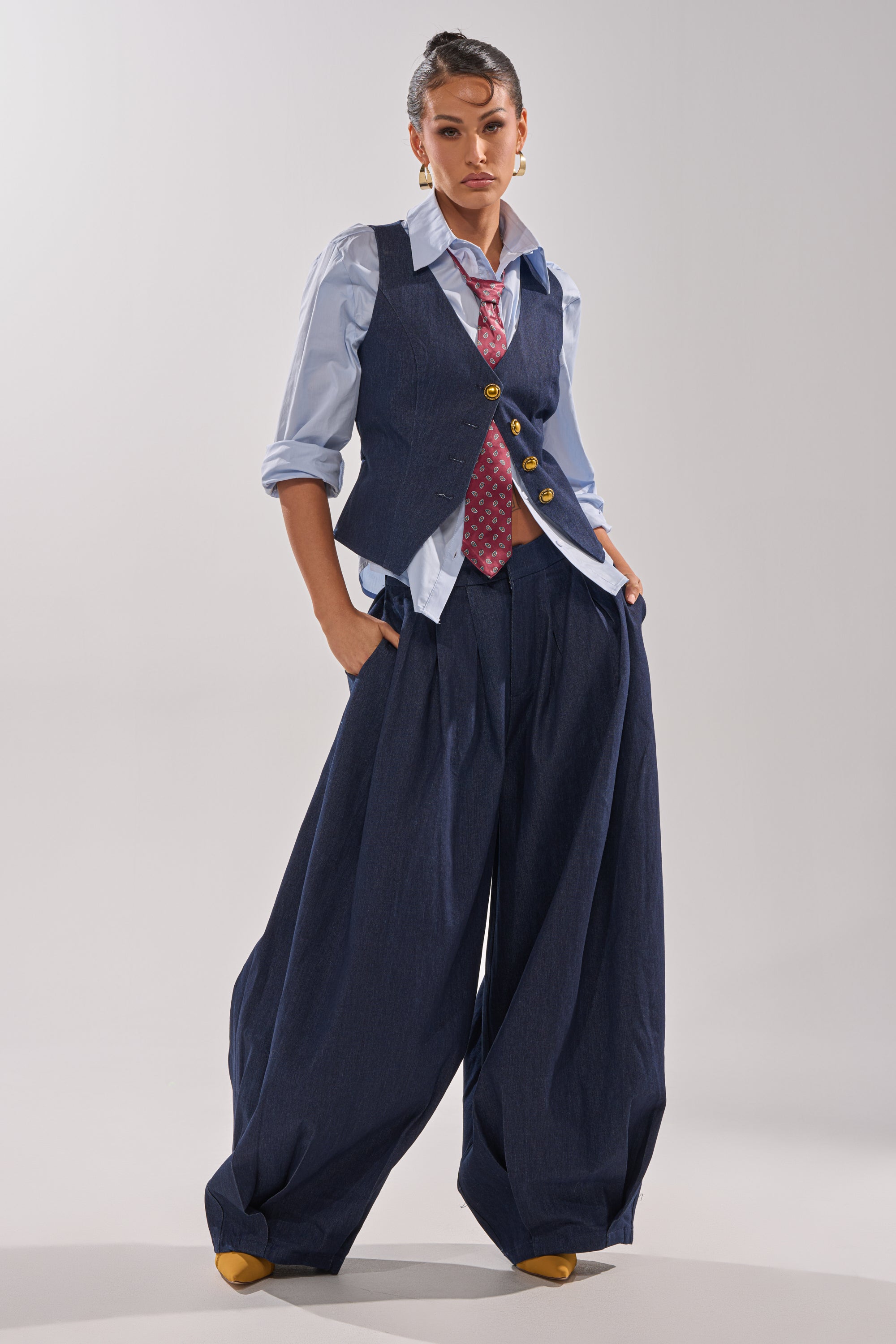 BUSINESS IN THE FRONT TROUSER