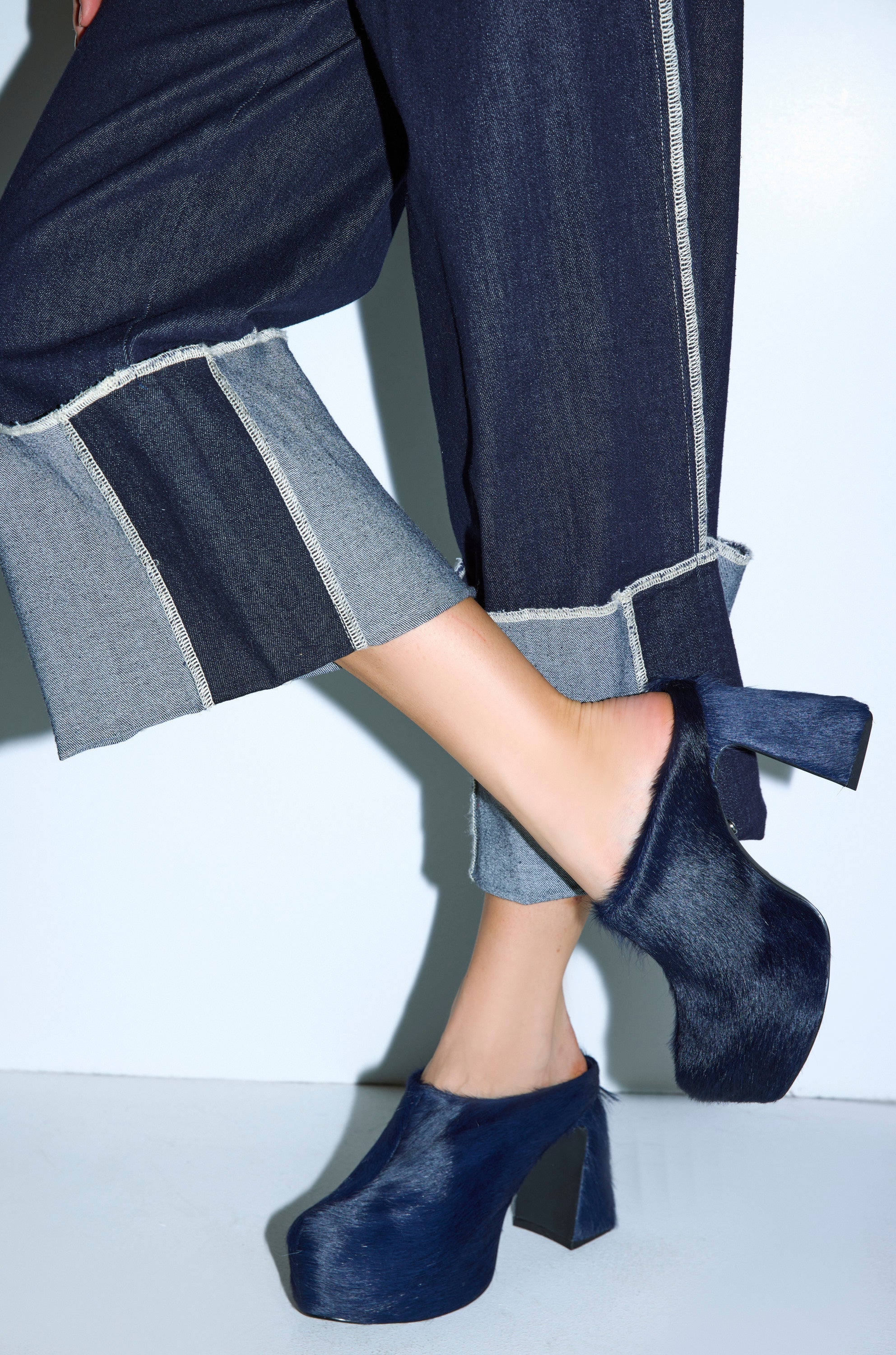 AZALEA WANG GOLDING NAVY PONY HAIR CHUNKY PUMP