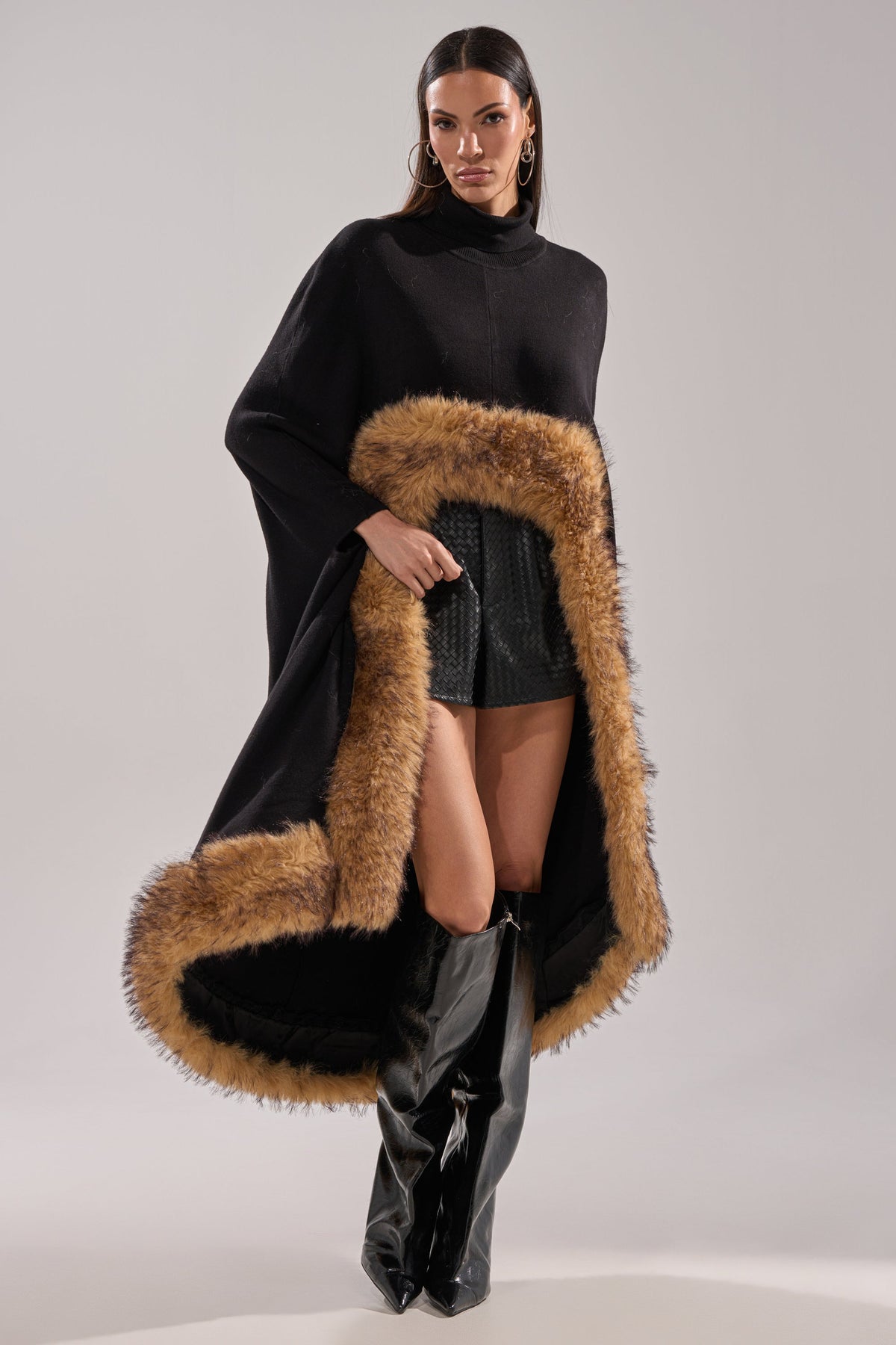 RICH SWEATER WITH FUR TRIM