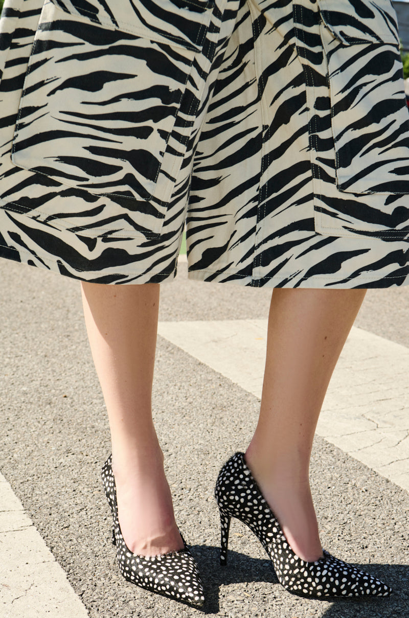 AZALEA WANG HALL BLACK MULTI SPOTTED PONY HAIR PUMP