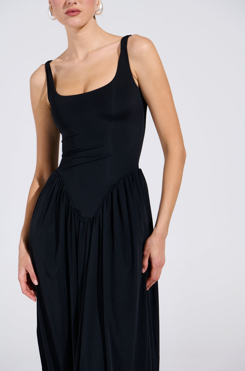 FELT CUTE DRAPED MAXI DRESS