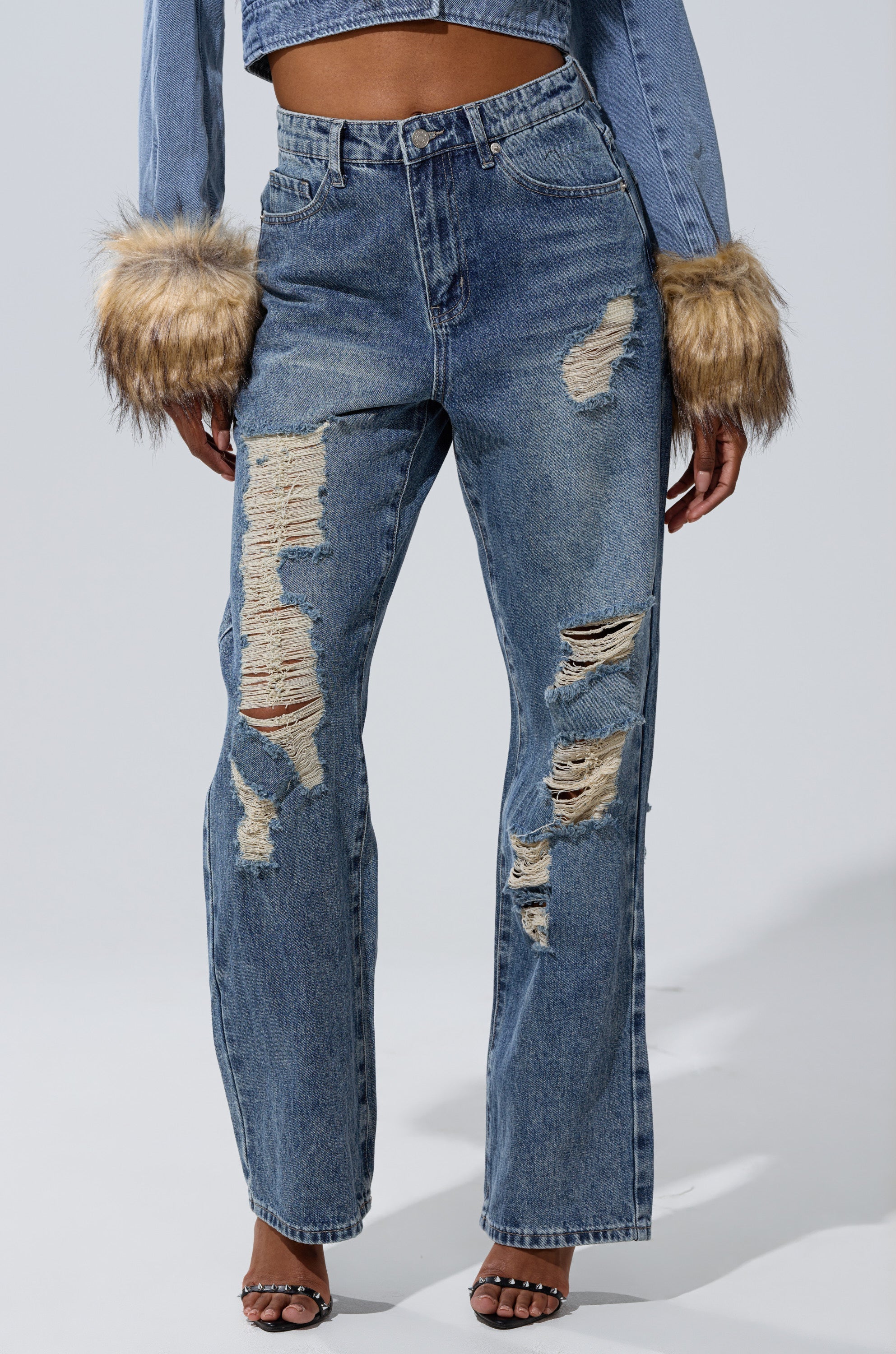 EASILY DISTRESSED DENIM
