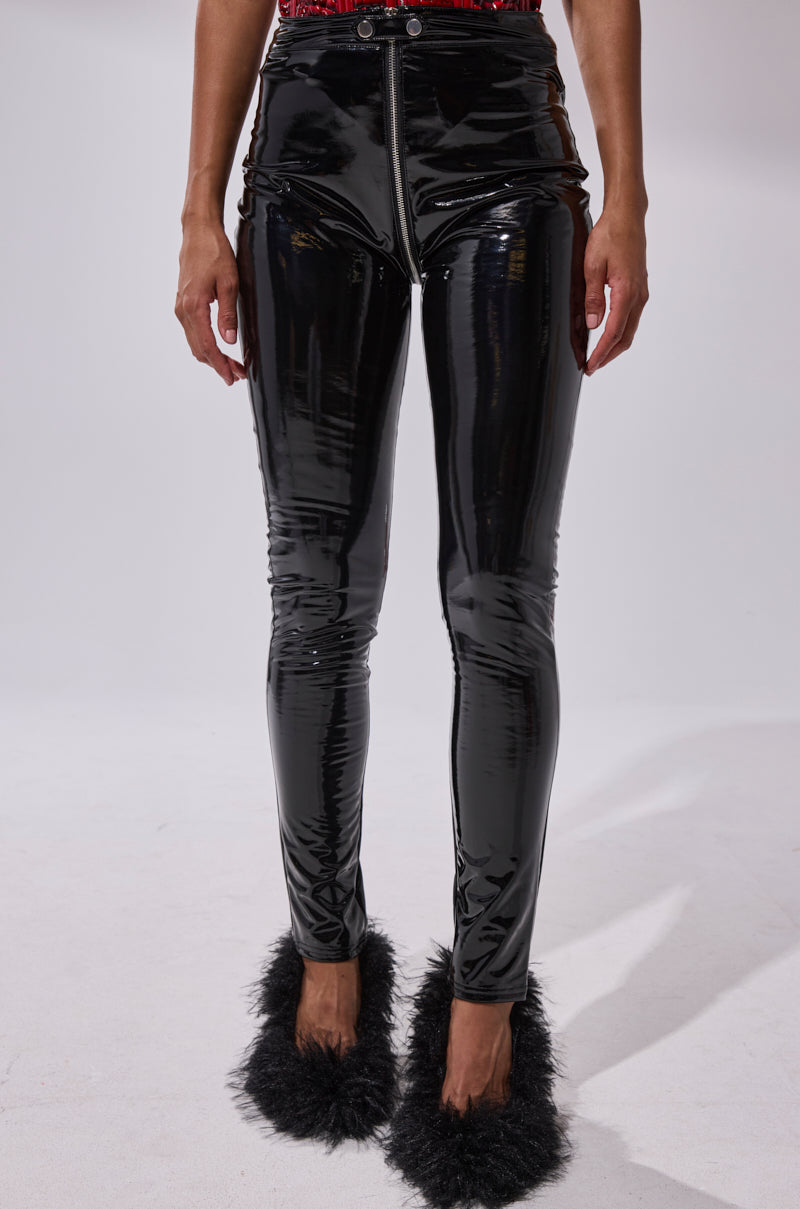 DROP IT LIKE ITS HOT VINYL LEGGING WITH ZIPPER