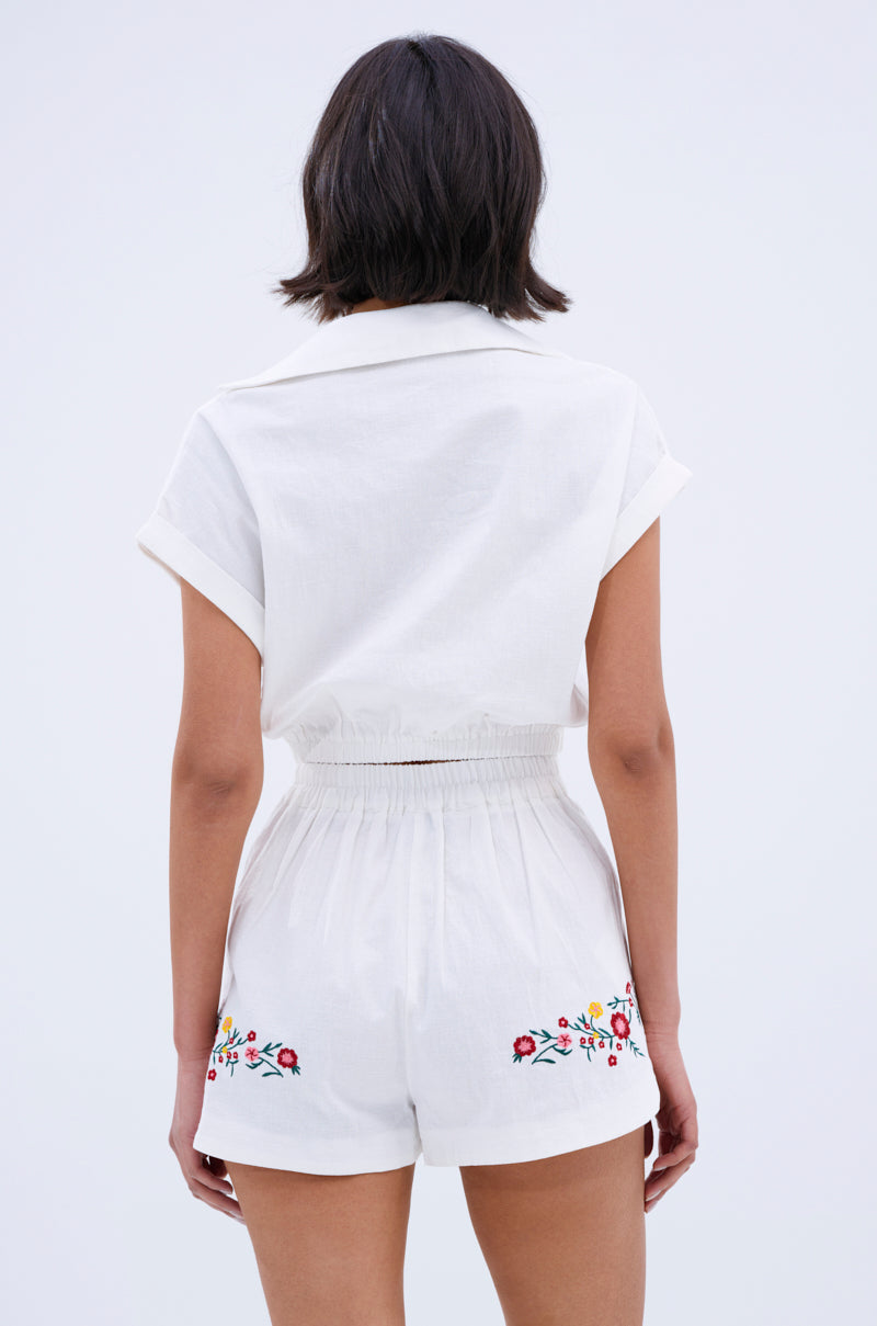 DAY TIME VIBES BUTTON DOWN TOP