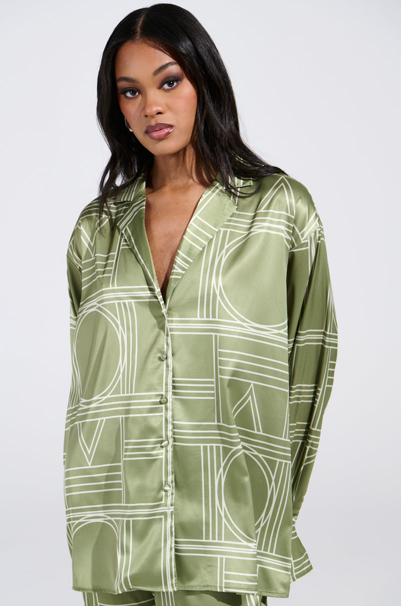 MIXED FEELINGS BUTTON DOWN TOP