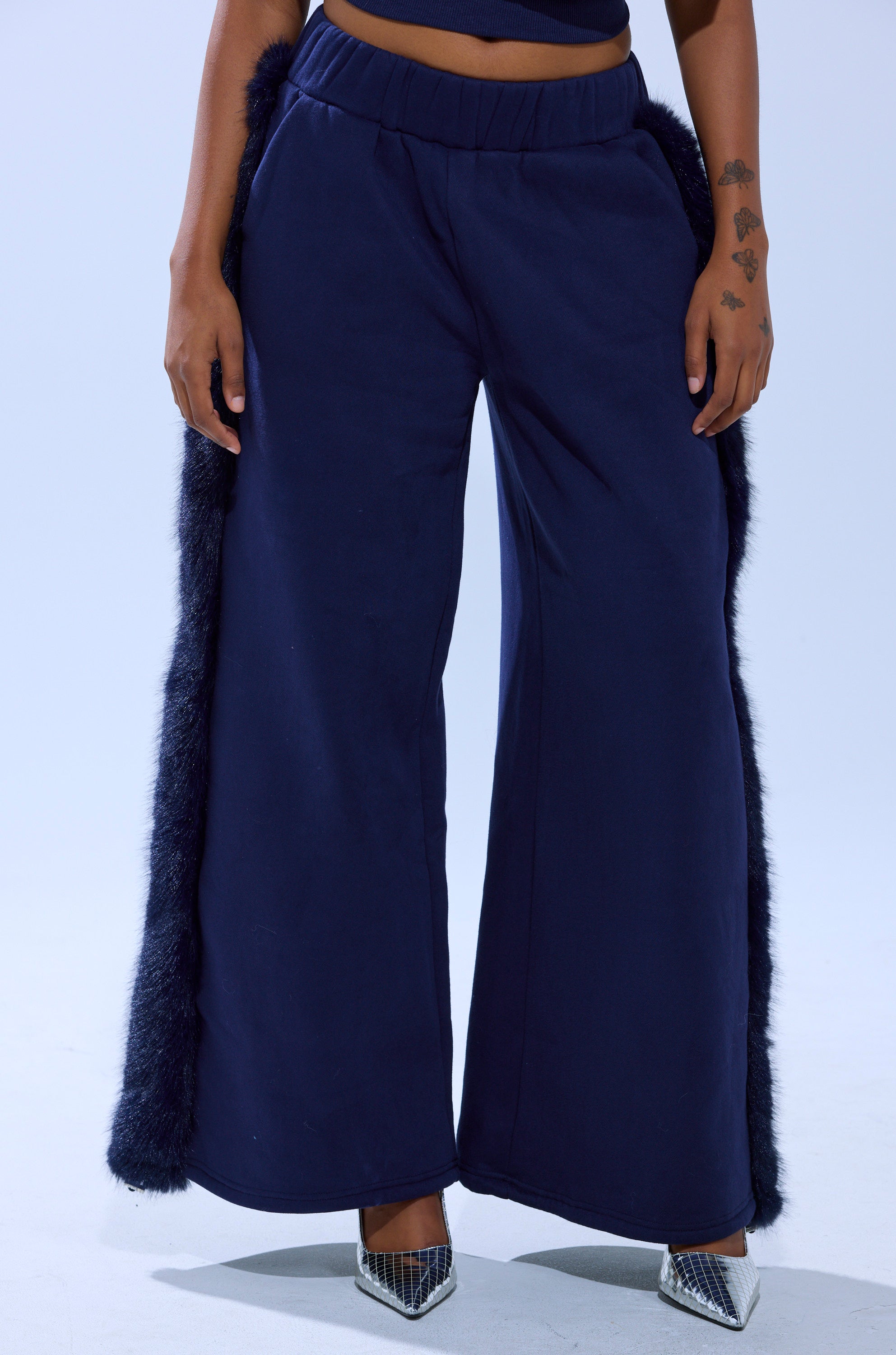LUXE FUR JOGGER IN NAVY