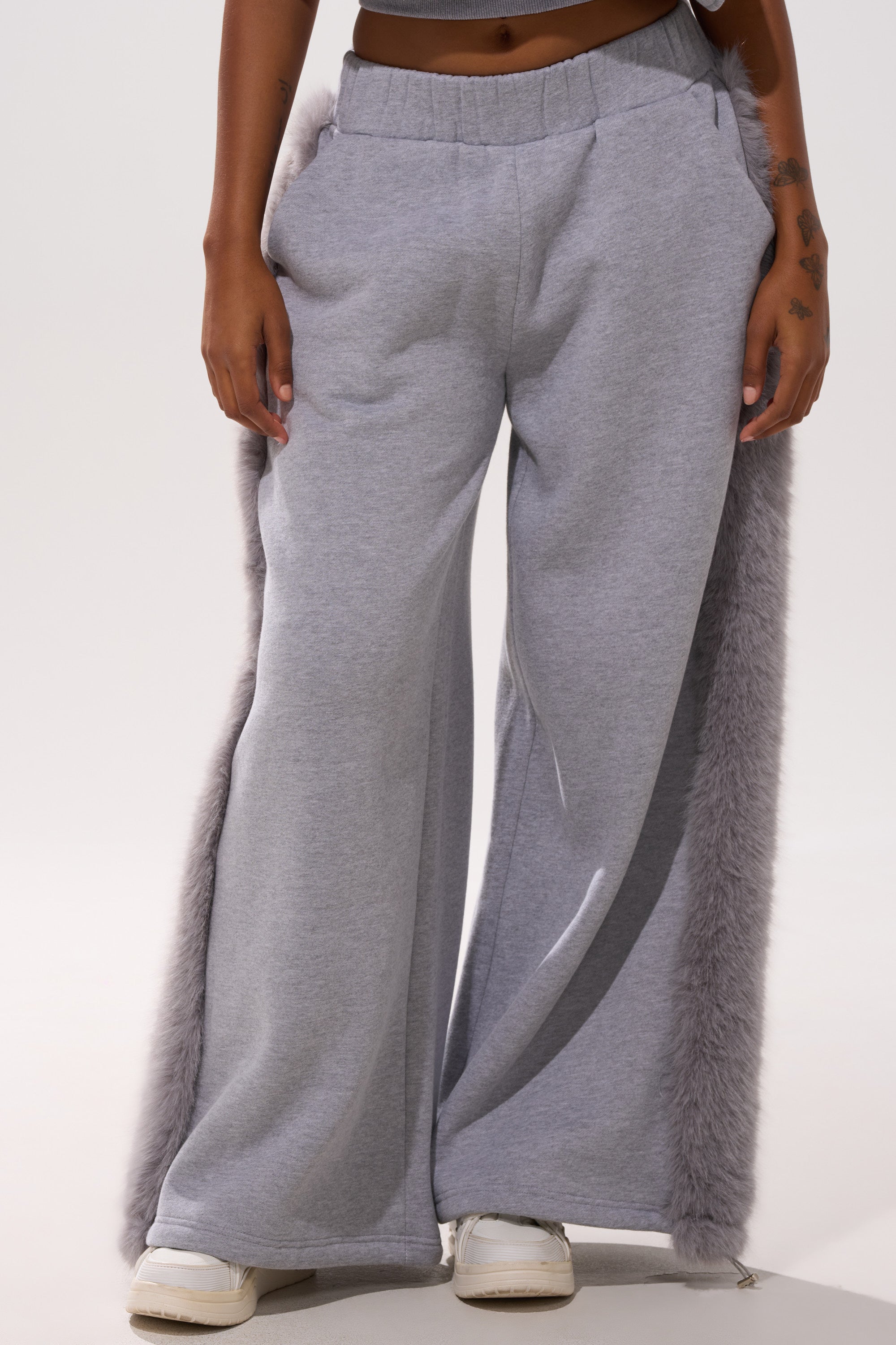 LUXE FUR JOGGER IN GREY