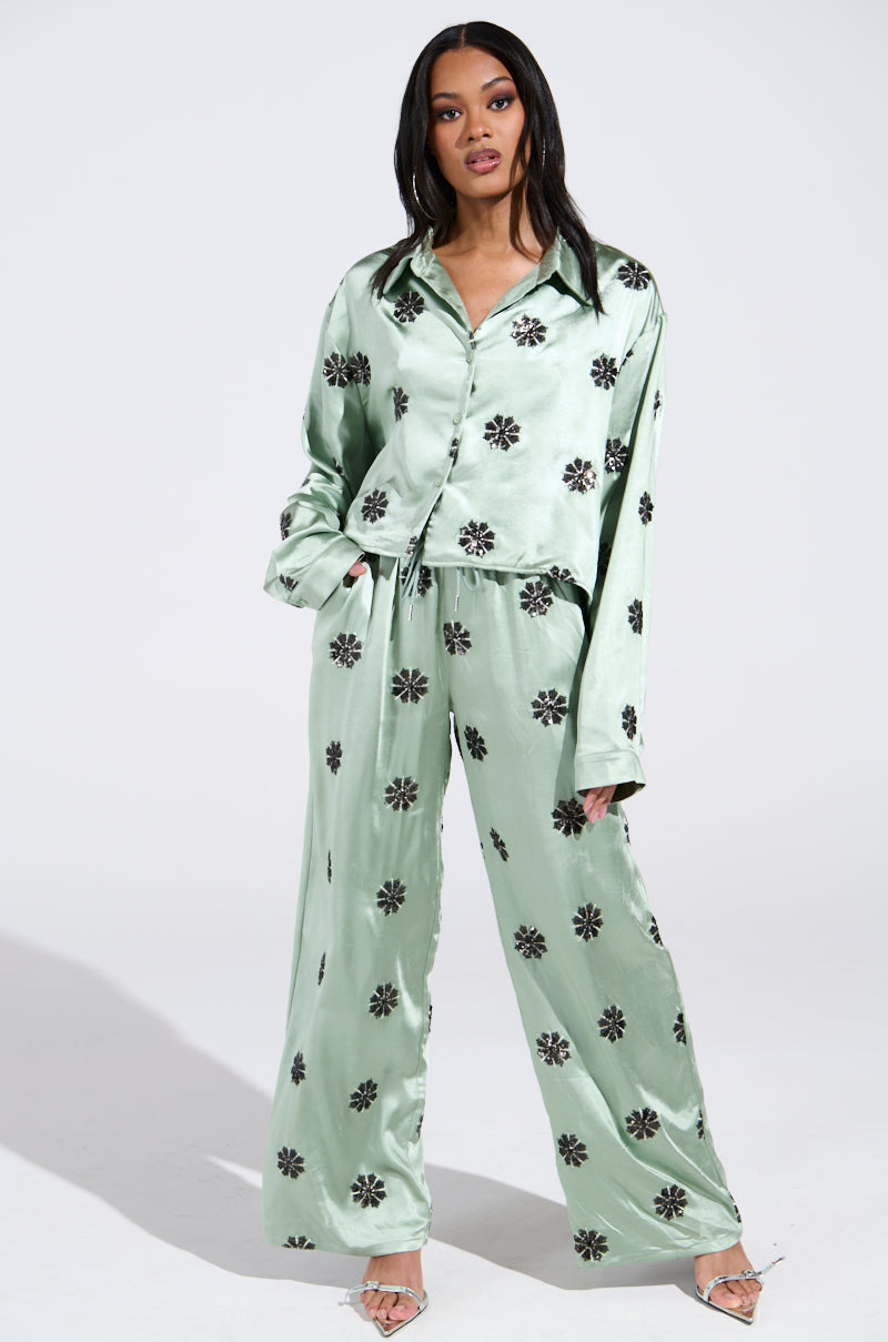 DREAMS COMING TRUE SATIN BUTTON DOWN TOP