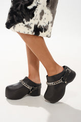 AZALEA WANG RILLMEY BLACK FLAT CLOG WITH METAL DETAIL