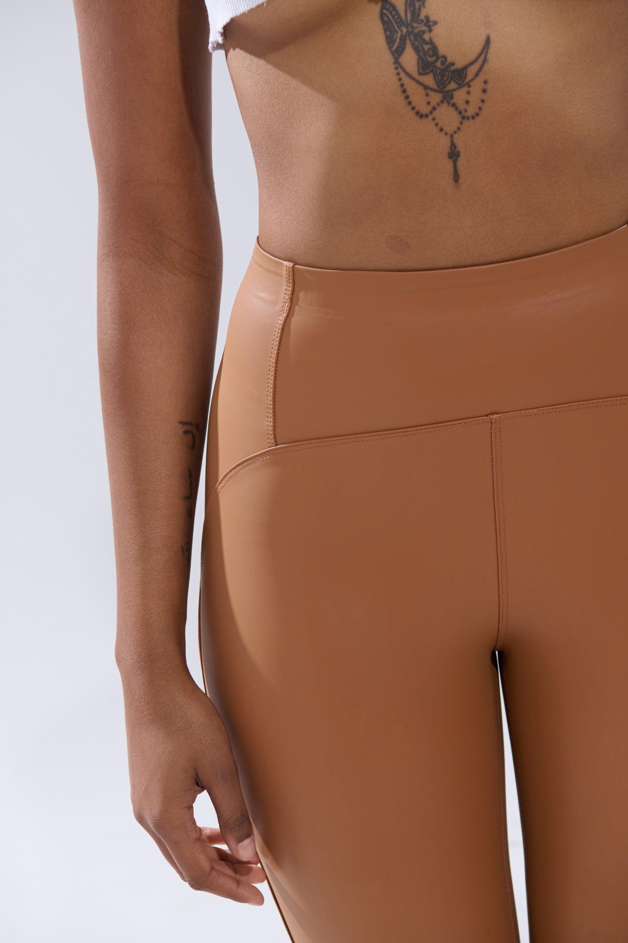 RIO HIGH RISE LEGGING WITH 4 WAY STRETCH IN BROWN