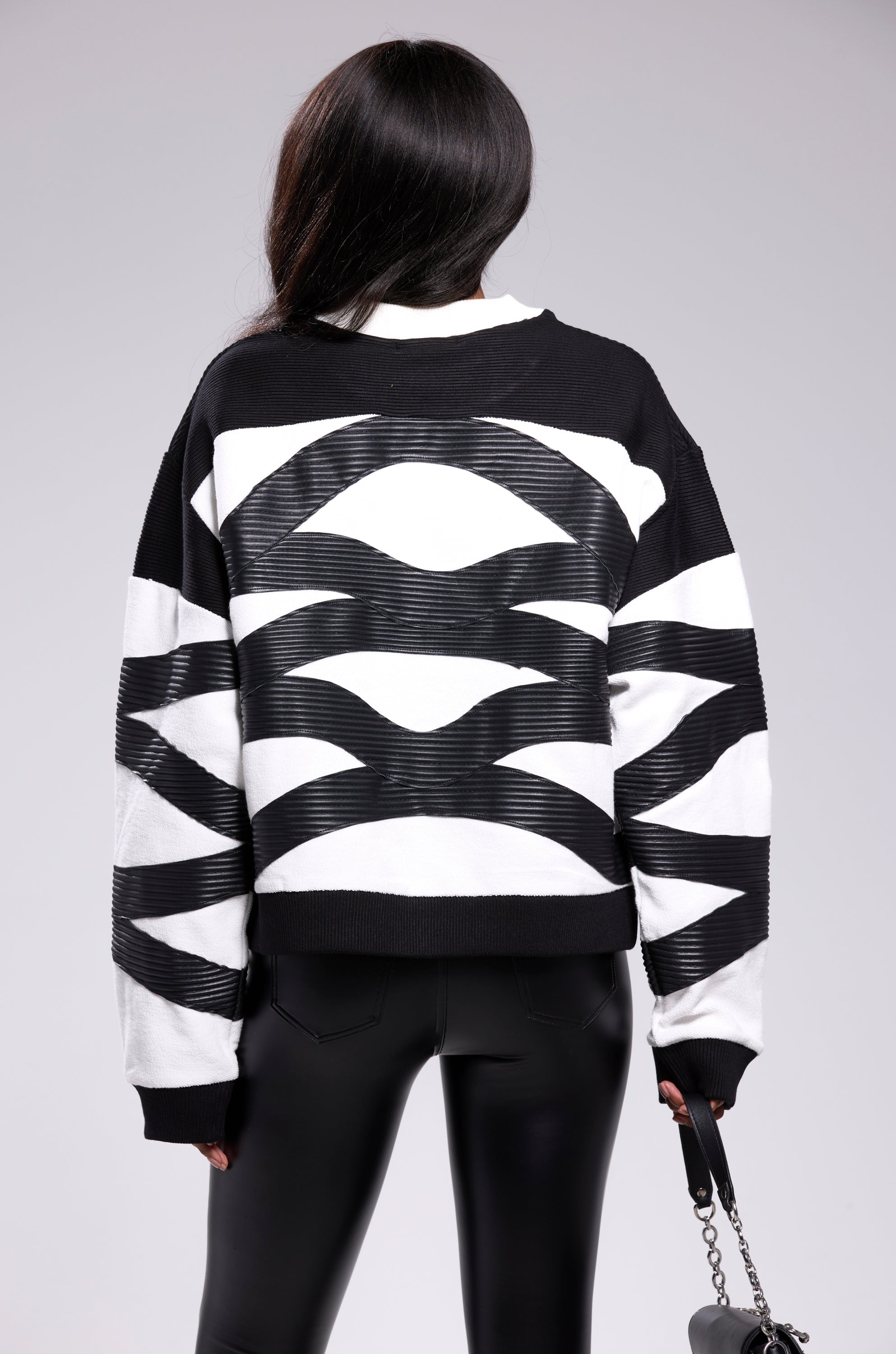 CROSSING LINES SWEATSHIRT