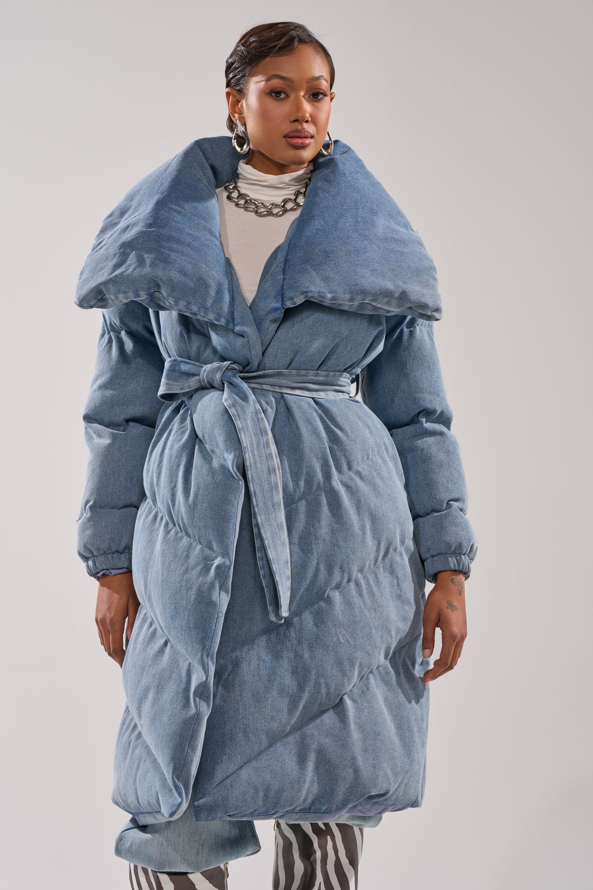 I'M OUTSIDE DENIM PUFFER