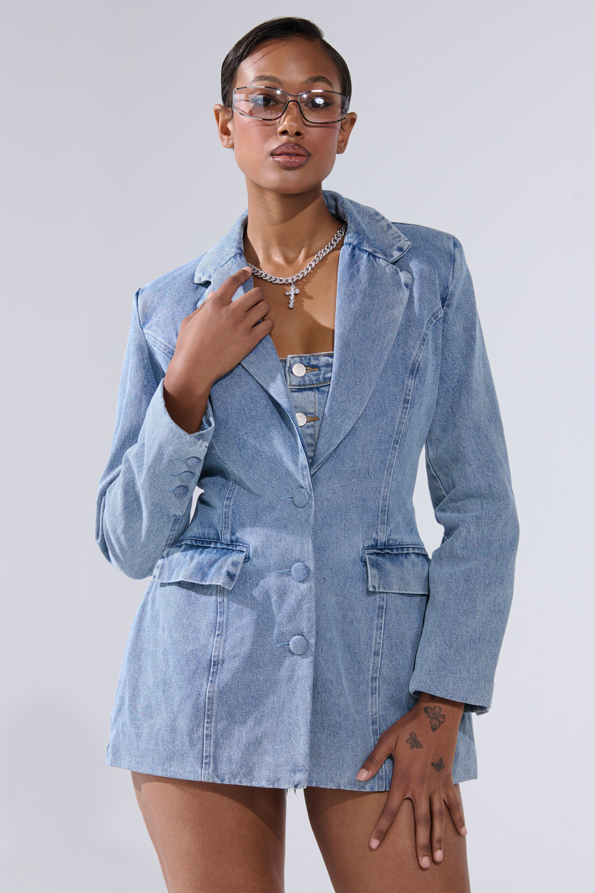 BACKLESS DENIM BLAZER