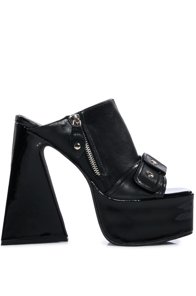 AXELLY MULTI CHUNKY SANDAL