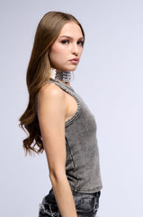BASIC DISTRESSED MINERAL WASH TANK TOP IN GREY