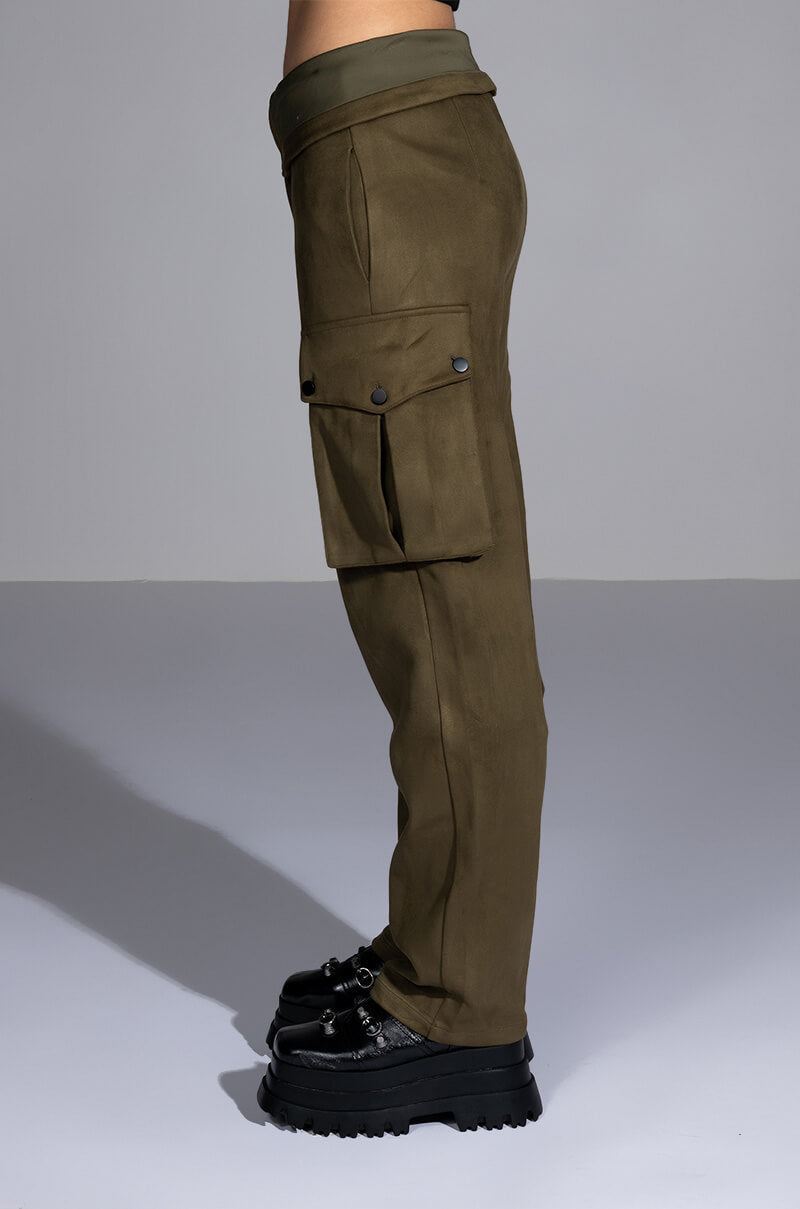 DISTRACTION FOLD OVER CARGO PANTS