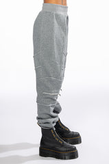 EFFORTLESS OVERSIZED JOGGER