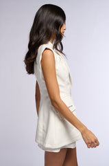 FITTED BLAZER VEST WITH DOUBLE POCKETS