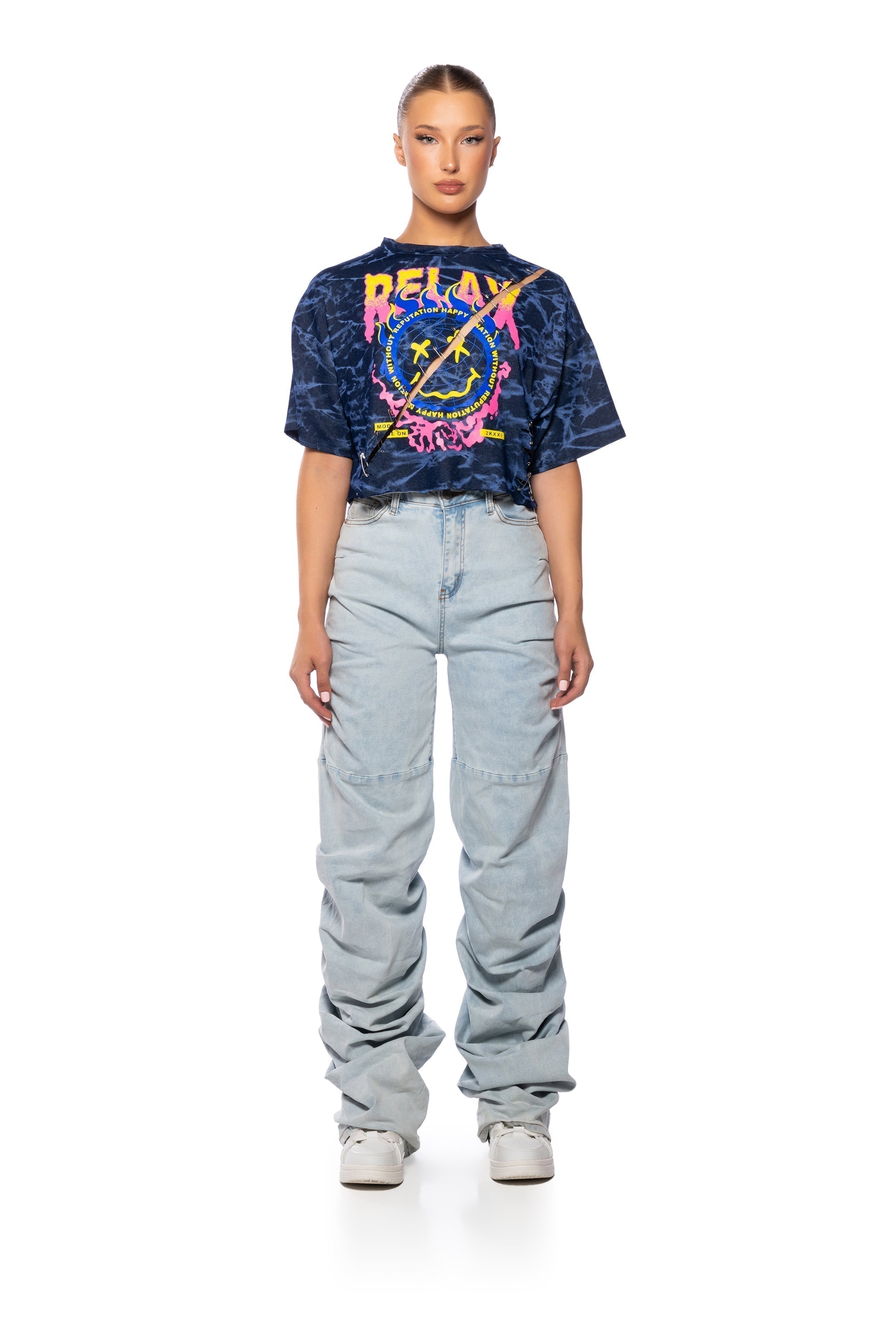 RELAX SMILEY GRAPHIC T SHIRT